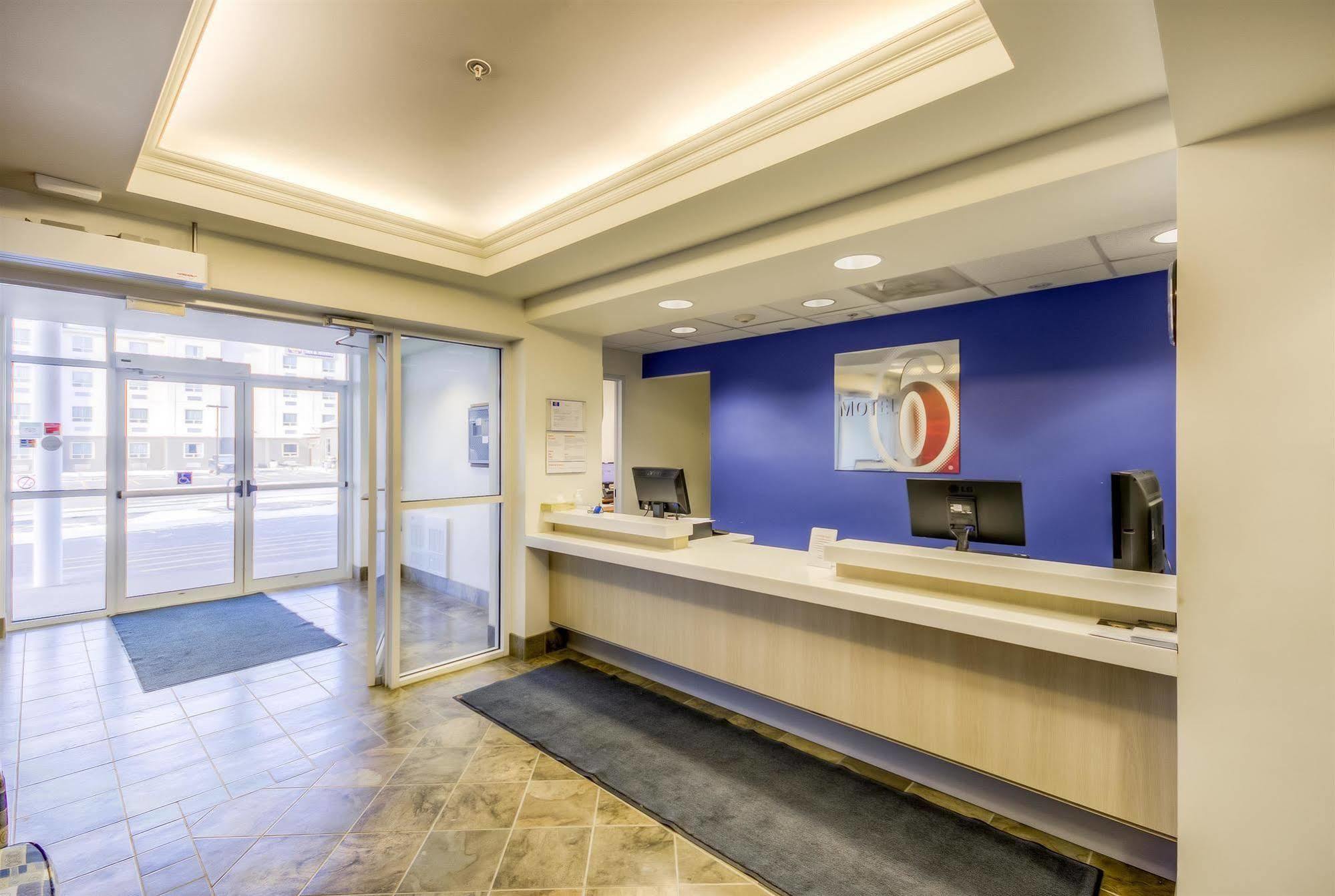 Motel 6-Estevan, Sk Kültér fotó