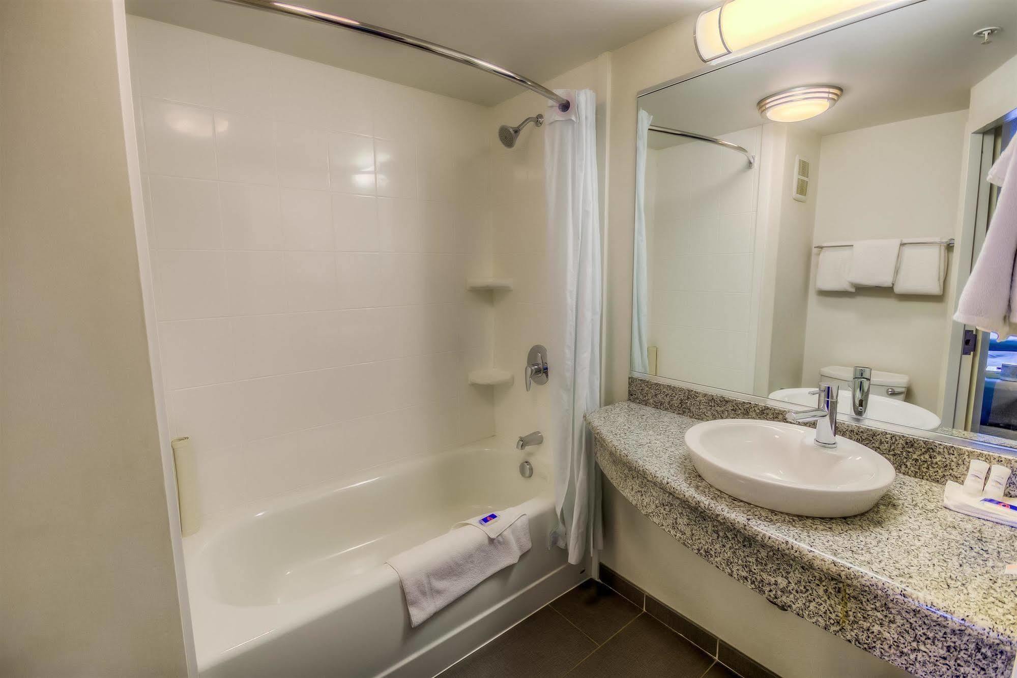 Motel 6-Estevan, Sk Kültér fotó