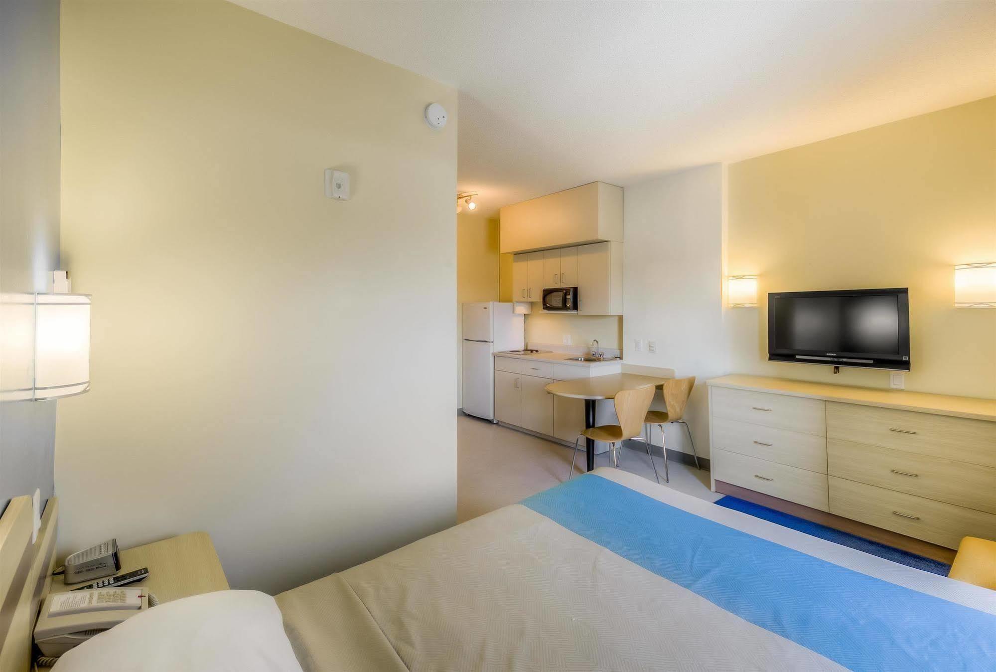 Motel 6-Estevan, Sk Kültér fotó