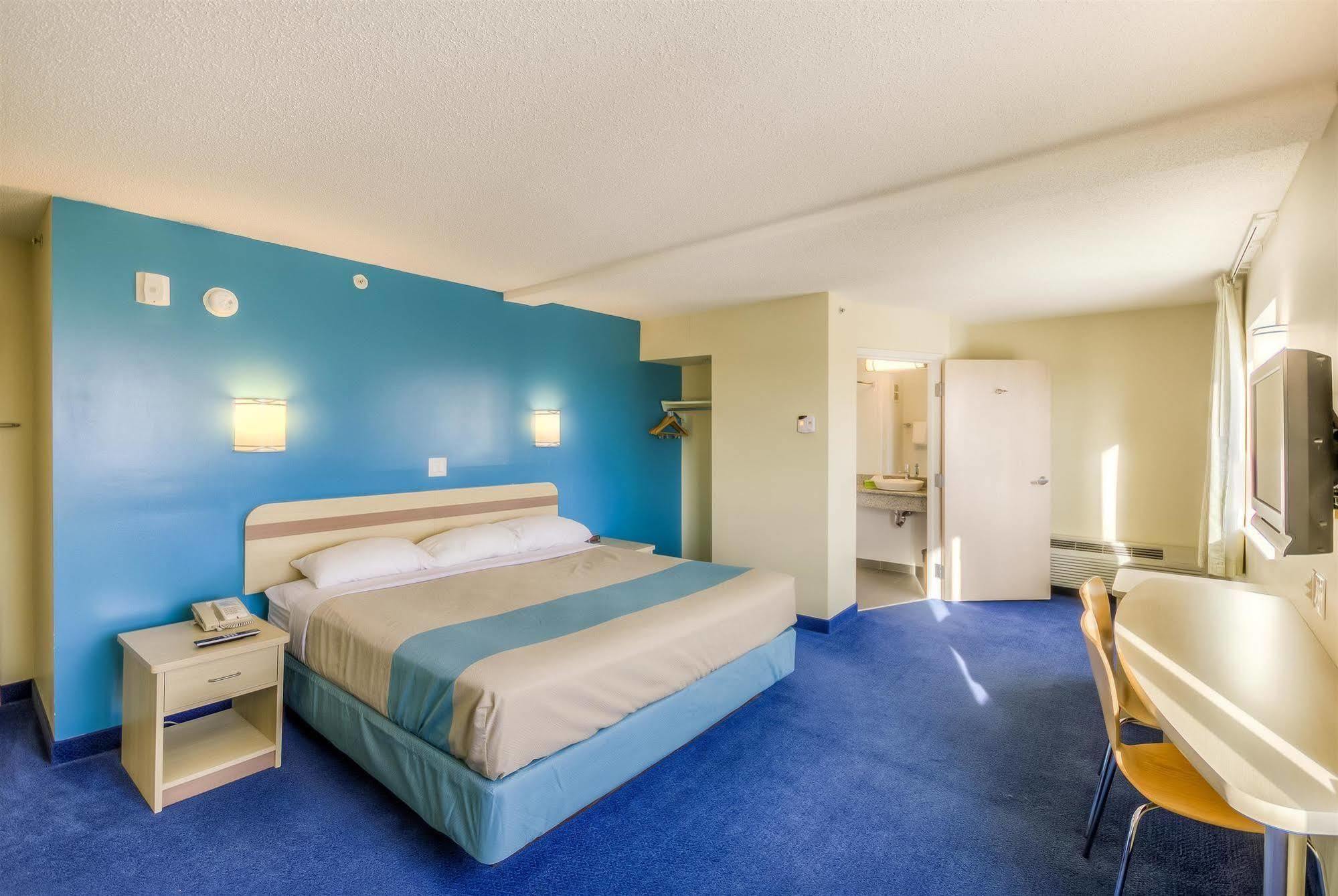 Motel 6-Estevan, Sk Kültér fotó