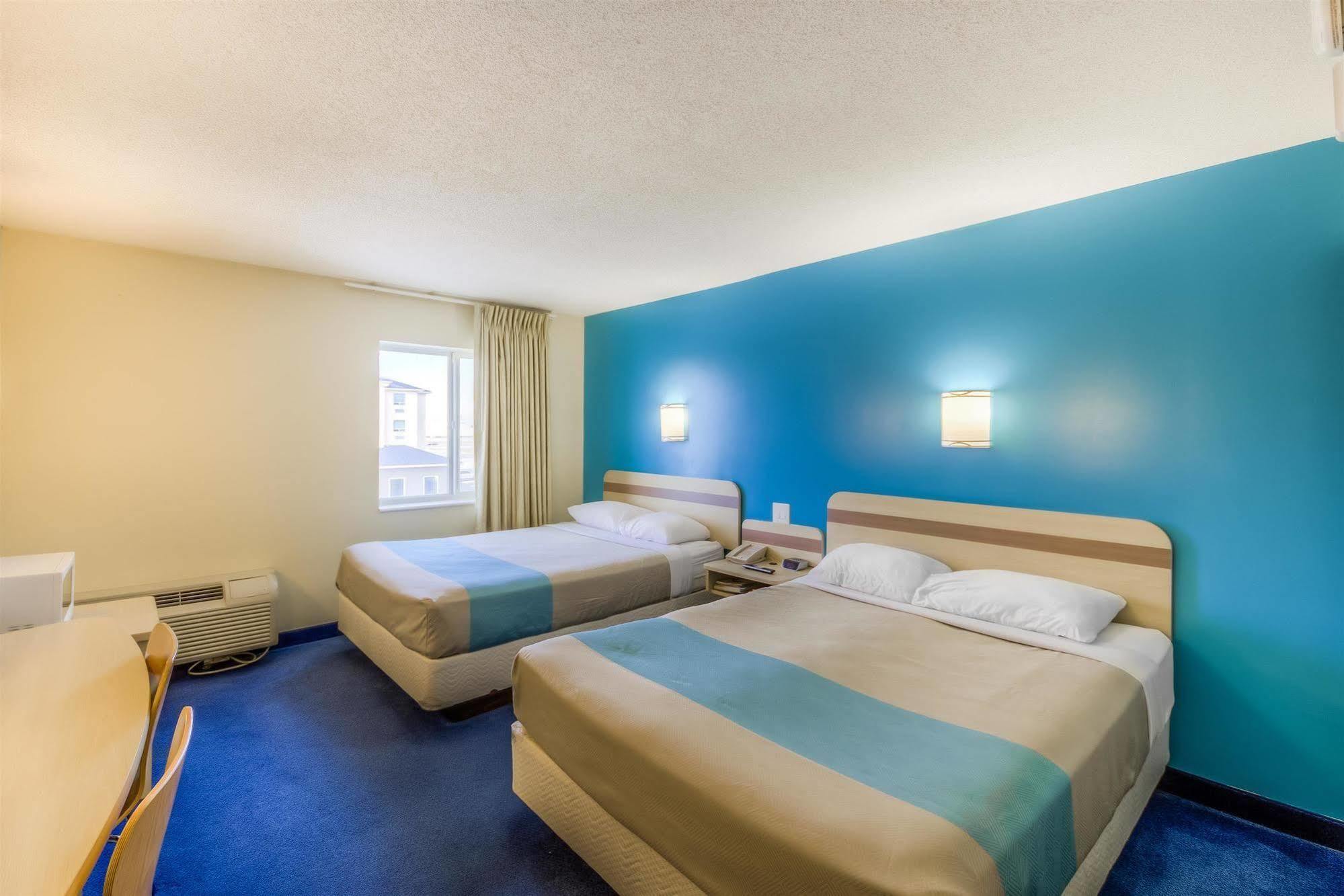 Motel 6-Estevan, Sk Kültér fotó