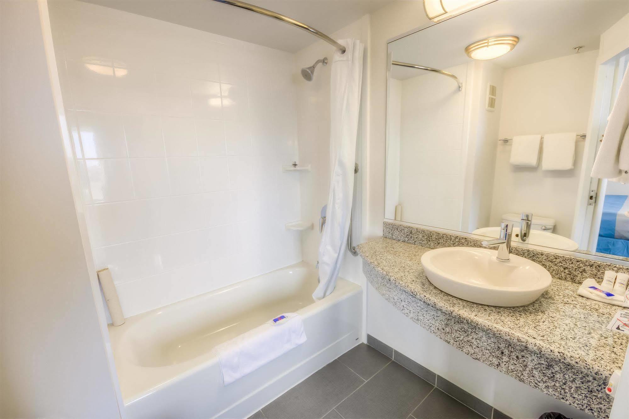 Motel 6-Estevan, Sk Kültér fotó