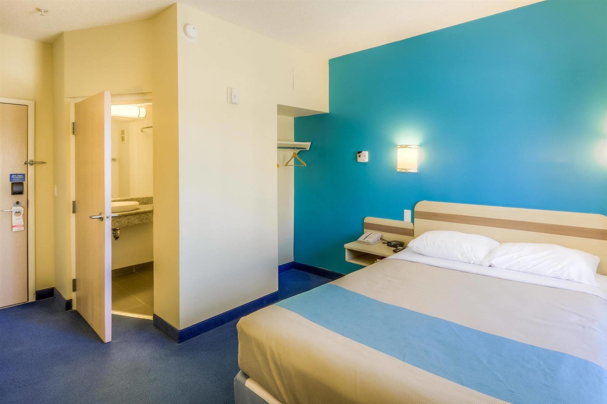 Motel 6-Estevan, Sk Kültér fotó