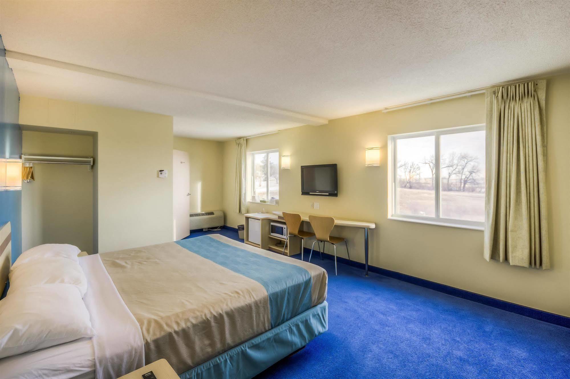 Motel 6-Estevan, Sk Kültér fotó